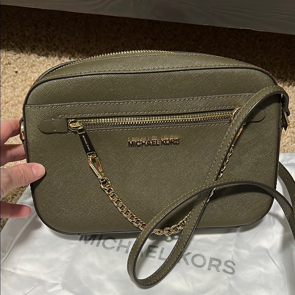 Michael Kors Olive Jet Set Crossbody Bag